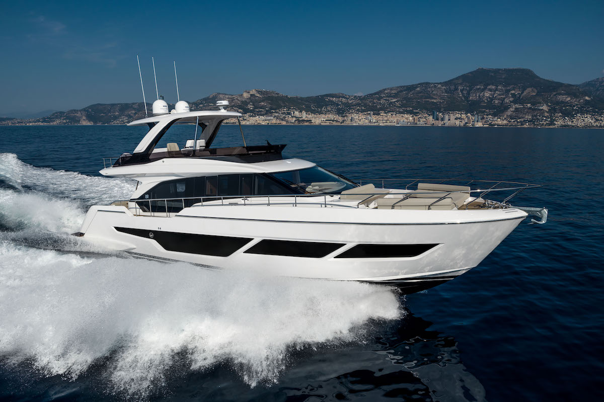 Ferretti 670, il nuovo modello 2025 punta a una rinnovata  espressione del lusso e con più spazio